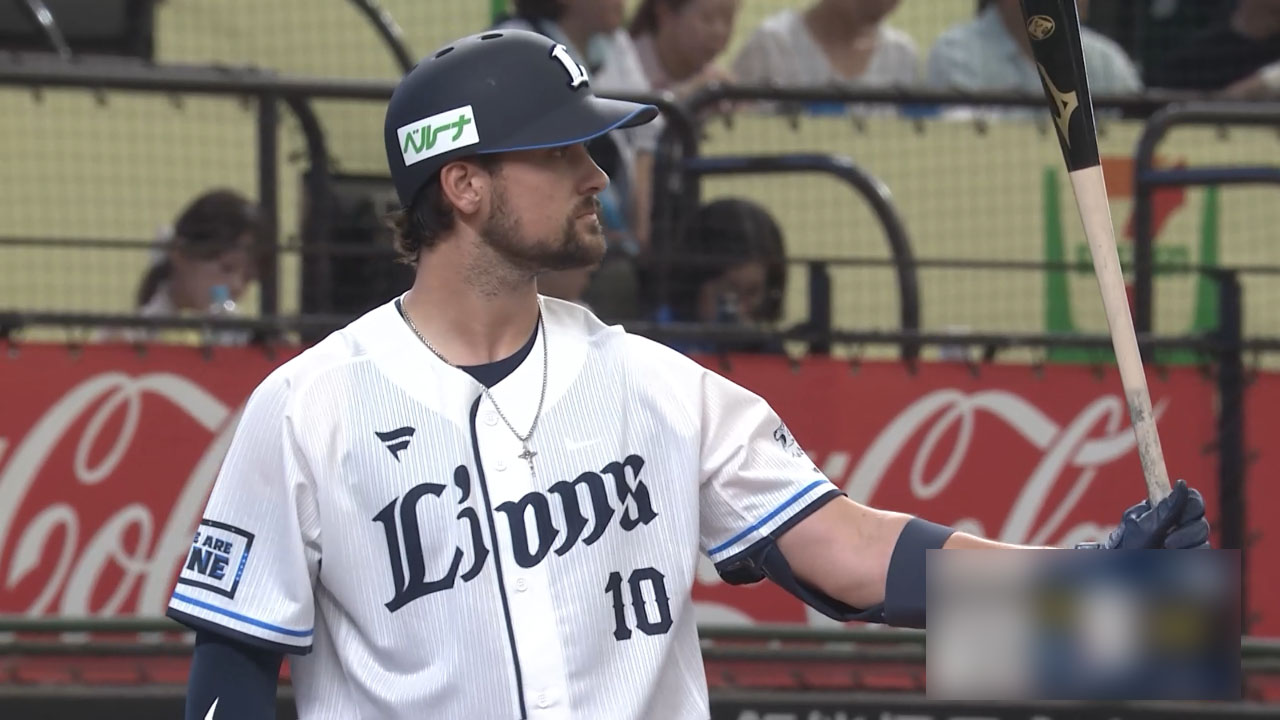 埼玉西武新加入のデービスが来日初安打！　一軍出場2試合目での一打