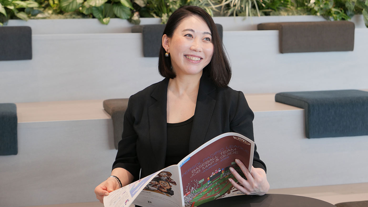 時岡あいさん／2001年より人材サービス業界に携わり、2022年にパーソルキャリア株式会社へ入社。現在はブランド・マーケティング部門でブランディング、広報企画を担当。支店長職やプロジェクトマネージャーなどフロントでのマネジメント、営業企画部門、マーケティング部門でのナレッジを生かし、クライアントのHR領域での新規事業企画、システム開発、業務設計、採用設計のコンサルティングを行う。国内大手シンクタンクによる政府の制度設計プロジェクトにも参加。