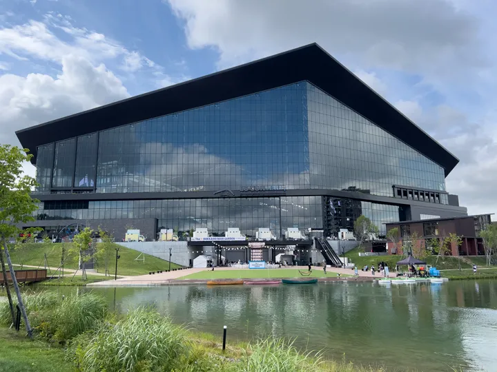 エスコンフィールドHOKKAIDO 外観 ©PLM