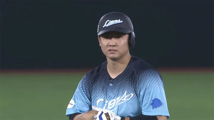 古賀悠斗が8回に均衡破る決勝打！　得点圏打率.341の勝負強さを発揮