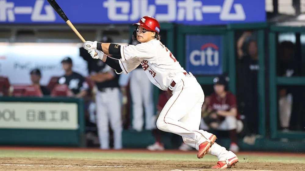 巧みなバットさばきで安打を量産。東北楽天・黒川史陽の開花に迫る
