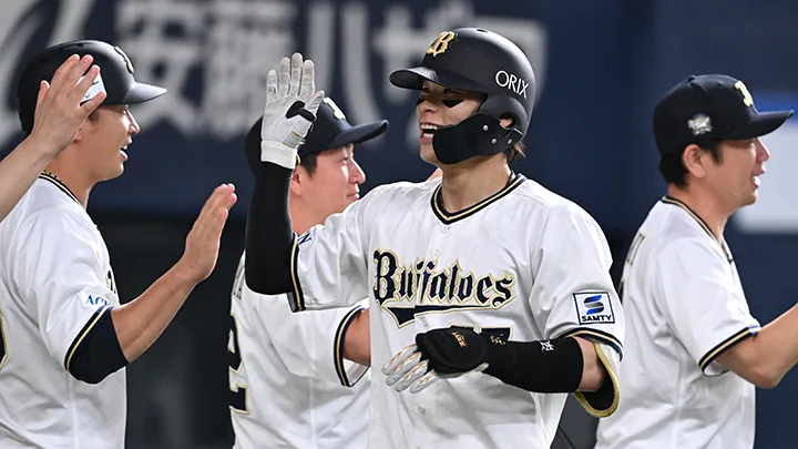 中川圭太が自身初のサヨナラ弾で7月度「スカパー！サヨナラ賞」受賞
