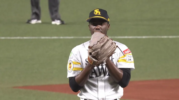モイネロが7回途中1失点で4勝目　終盤に10得点の福岡ソフトバンク快勝