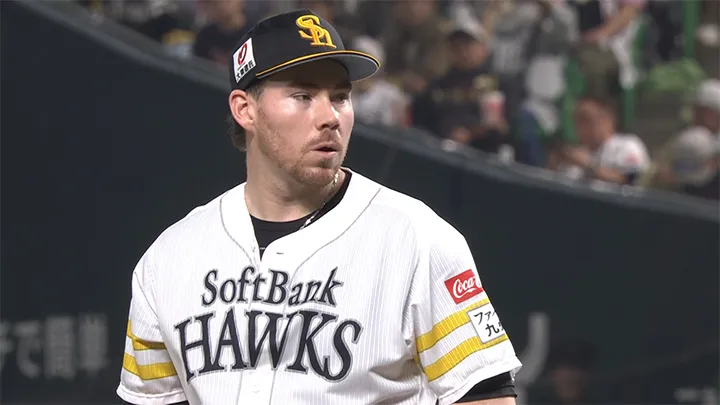 鷹がシーソーゲームを制し開幕3連勝　C.スチュワート・ジュニアは5回3失点