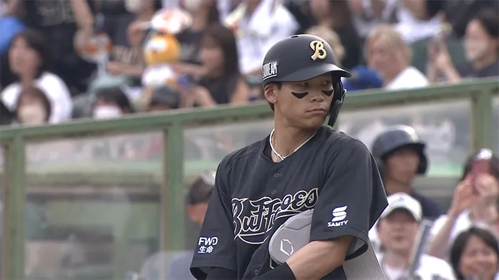 中川圭太がファインプレー＆先制打！　先発・九里亜蓮投手を攻守で援護