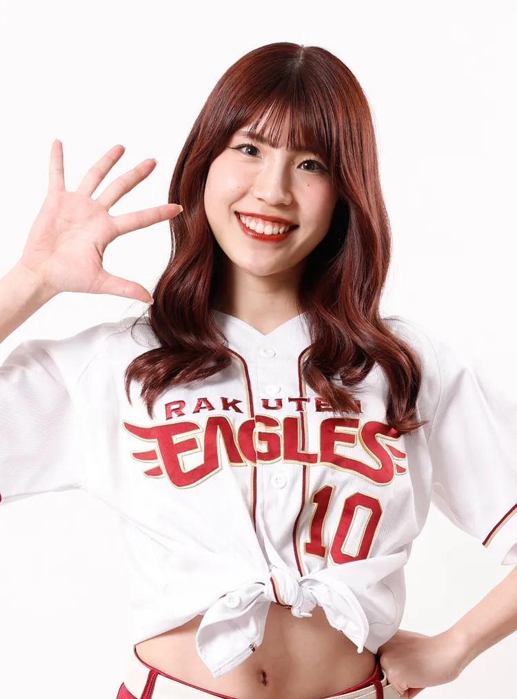 AYANEさん  ©Rakuten Eagles