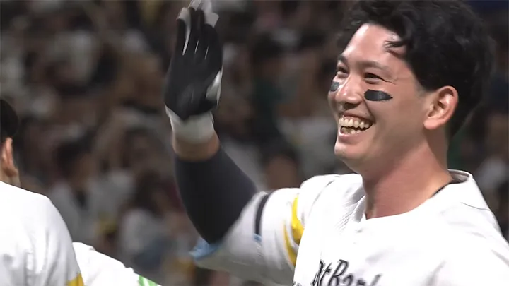 栗原陵矢のサヨナラ満塁ホームランで劇的勝利　鷹が日本シリーズ進出へ王手