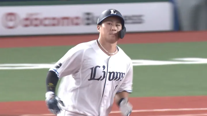 埼玉西武が渡部聖弥の8号ソロで先制！　岸孝之の変化球をバックスクリーンへ