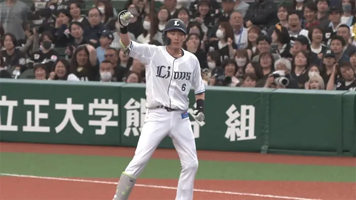 源田壮亮が土壇場で同点タイムリー　カード頭のミス取り返す活躍