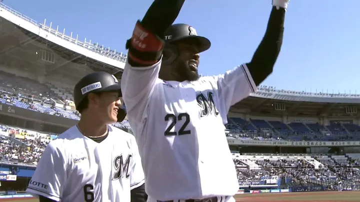 確信の一発！　ポランコがオープン戦1号