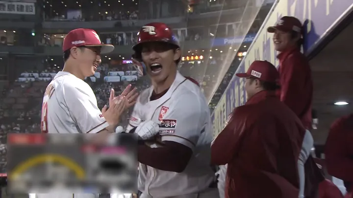 辰己涼介が勝ち越しホームラン！　東北楽天が逆転勝利