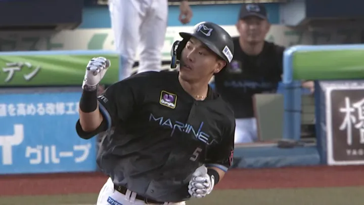すぐさま試合を振り出しに！　安田尚憲が4号2ラン