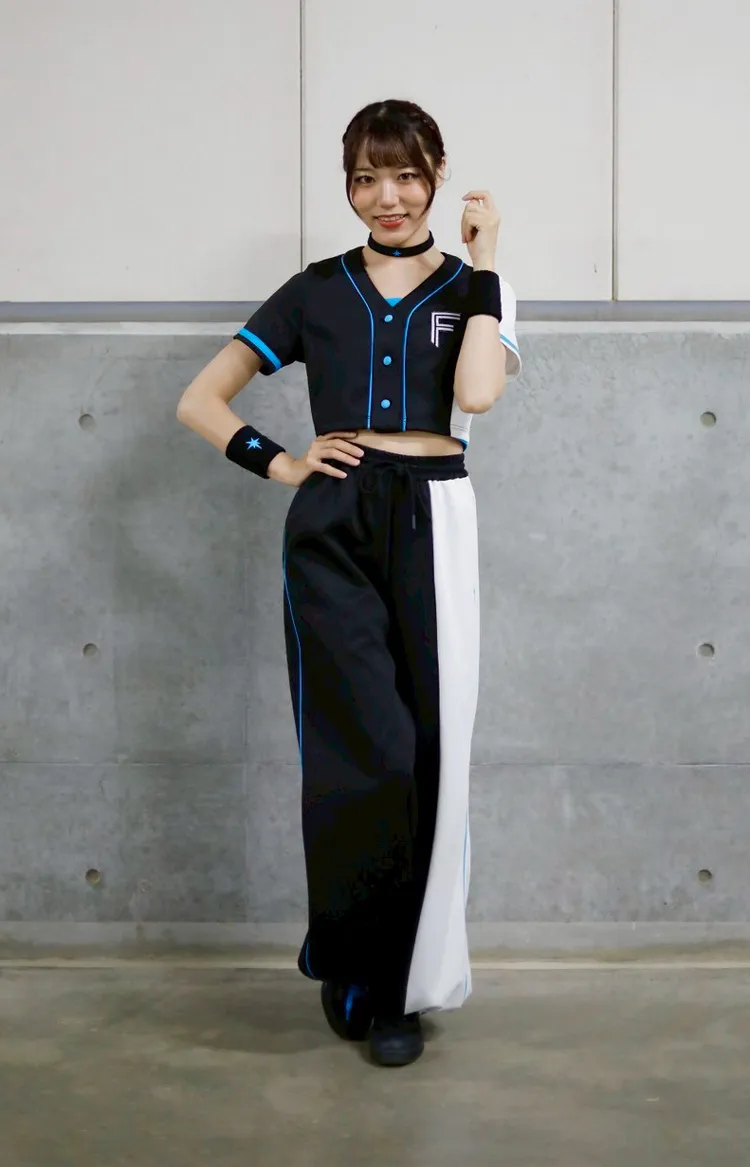 「FIGHTERS GIRL GENERATION」REBUNさん  © H.N.F.