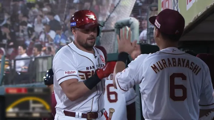 ボイトが先制13号ソロ　10試合連続安打でチームをけん引