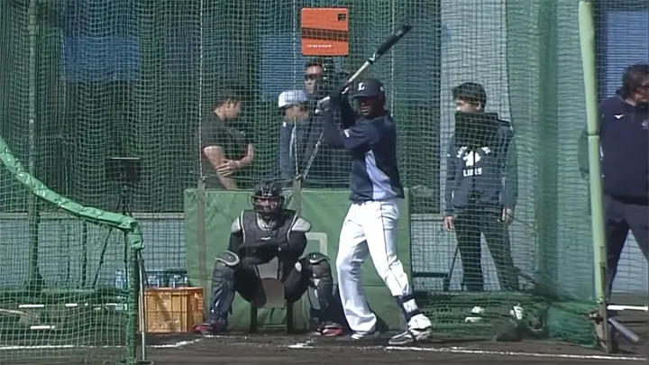 【キャンプ動画】新助っ人・カナリオが柵越え連発！【埼玉西武・2月12日】