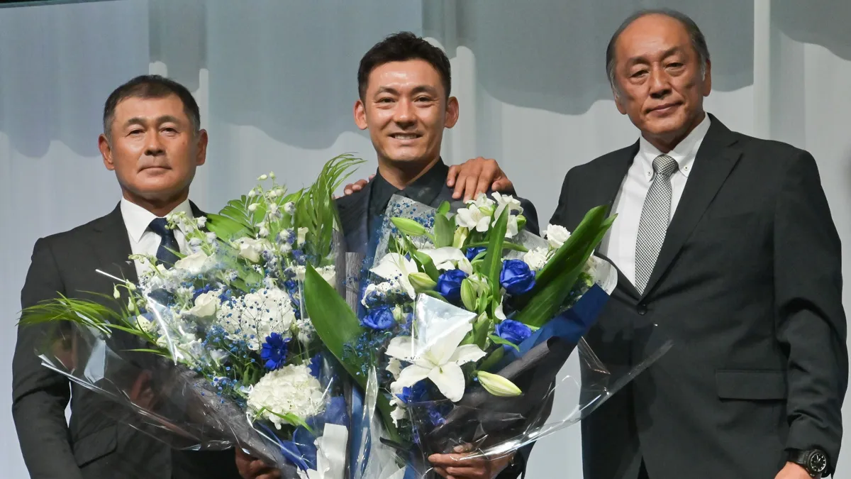 ミスターレオ・栗山巧が引退会見　恩師・渡辺久信と田邊徳雄が思い語る