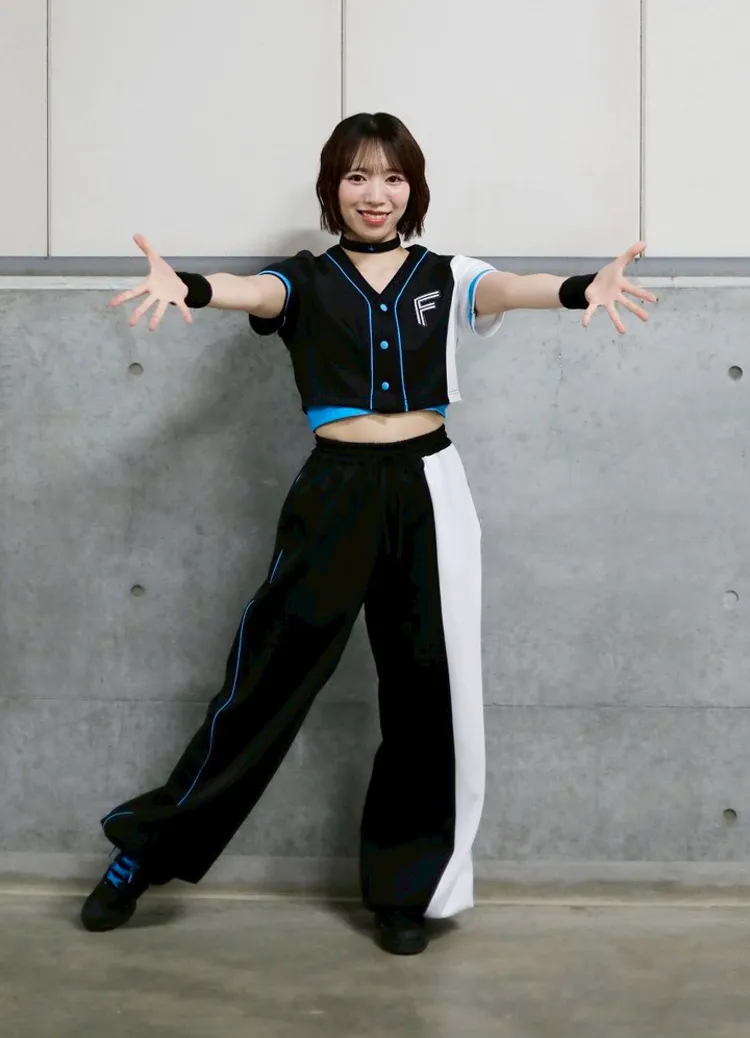 「FIGHTERS GIRL GENERATION」RINOさん  © H.N.F.