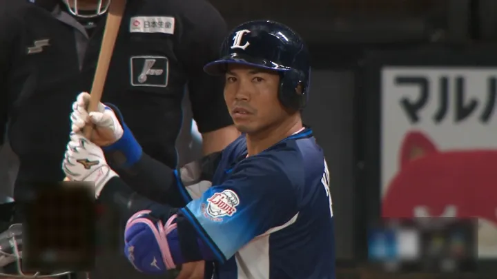 桑原将志が逆転2ラン！　第1打席には先制につながる三塁打も