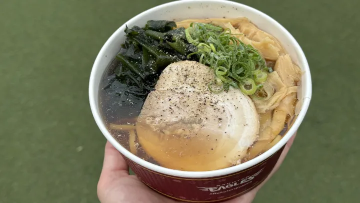 山形名物冷やしらーめん ©PLM