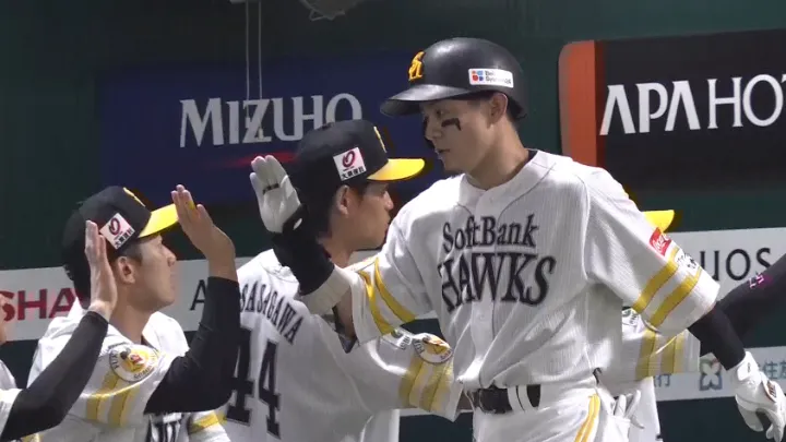 牧原大成が先制の5号2ラン「初対戦のピッチャーだったので思い切って」