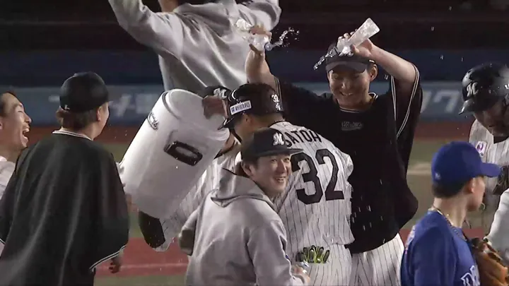佐藤都志也がサヨナラタイムリー！　千葉ロッテがカード勝ち越しを決める