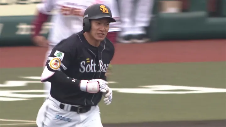 柳田悠岐の今季初本塁打は先制2ラン！　開幕から5試合連続安打に