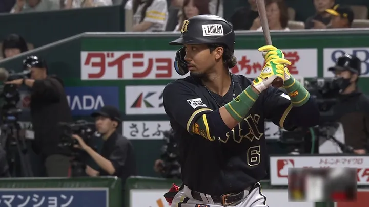 宗佑磨が逆転の6号3ラン　中村稔弥の変化球を捉える
