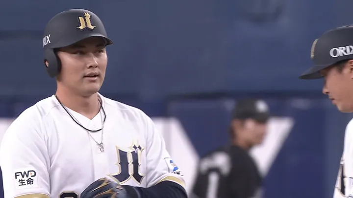 野口智哉が先制の2点タイムリー！　7試合ぶりの先発起用に応える