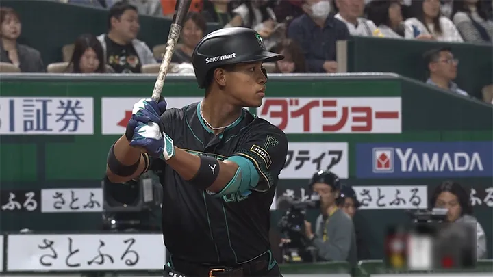 すぐさま追いつく！　万波中正が2試合ぶり本塁打