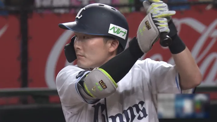 源田壮亮が一時逆転打含む2安打2打点　上位対決は延長12回引き分けに