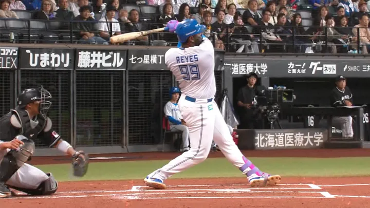 レイエスが先制の16号ソロを放つ　15試合連続安打中と好調
