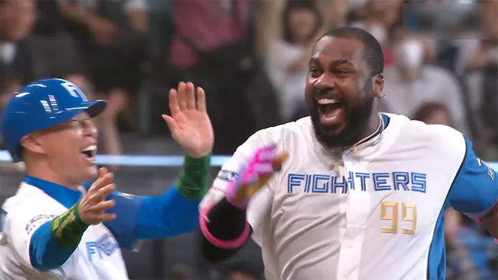 2戦連発にサヨナラ弾も! レイエスが放った値千金のホームランをプレイバック