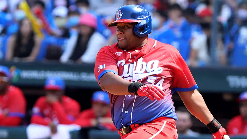 39歳になったアルフレド・デスパイネ選手。いまだ長打力は健在 © Federación Cubana de Béisbol y Softbol