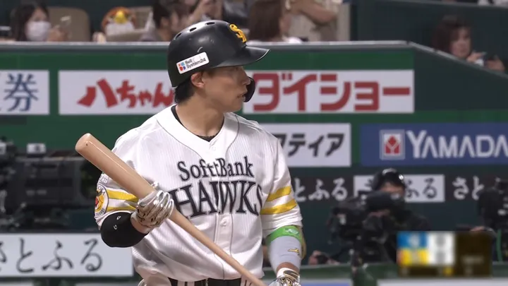 野村勇が田中正義からソロホームラン! 7回裏に福岡ソフトバンク先制