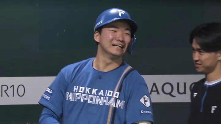 ドラ5ルーキー・山縣秀が大舞台でホームラン! チーム3点目を挙げる