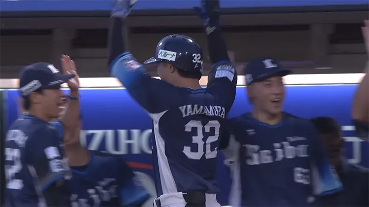 山村崇嘉が2号3ラン！　渡部聖弥も先制打で初回に4点を先制