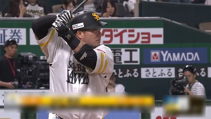 山川穂高が同点の17号ソロ　加藤貴之の変化球を捉える