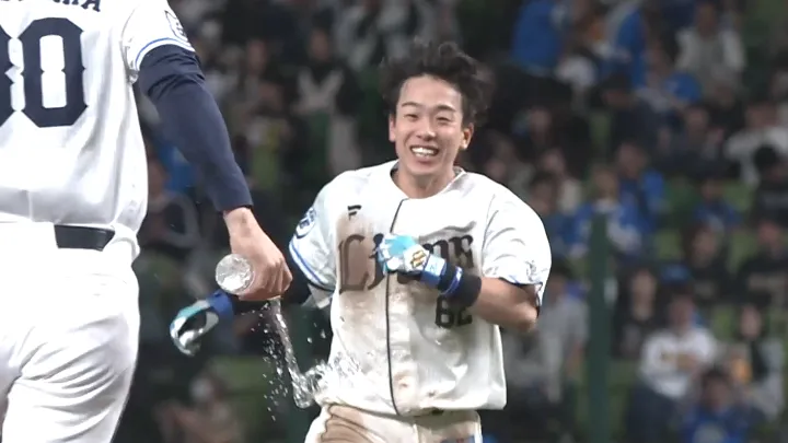狙って捉えた！　滝澤夏央プロ初のサヨナラタイムリー