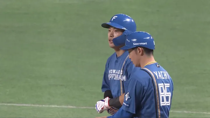 野村佑希が先制の押し出し四球＆勝ち越しタイムリーで2打点