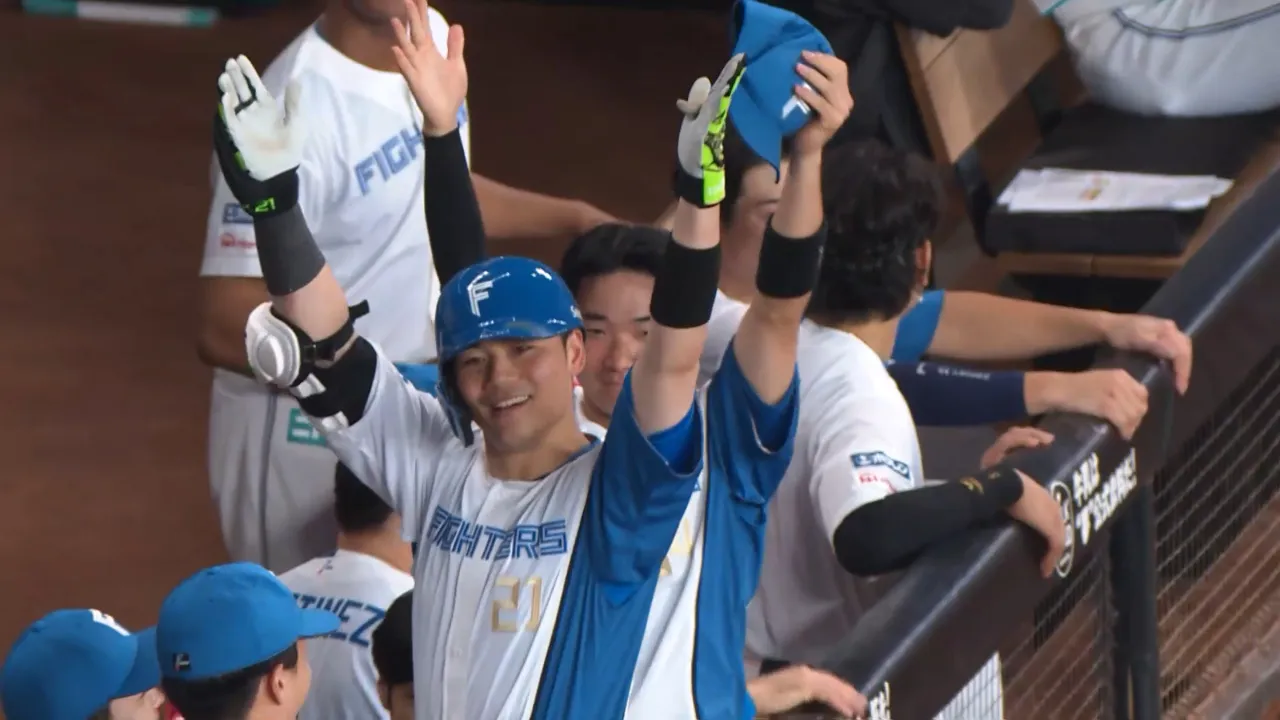 確信の一発！　清宮幸太郎が9号ソロ
