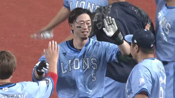 外崎修汰がサヨナラタイムリー！　埼玉西武が13カードぶり勝ち越し