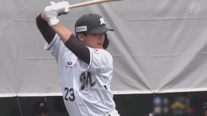 千葉ロッテマリーンズ・石川慎吾選手 ©パーソル パ・リーグTV