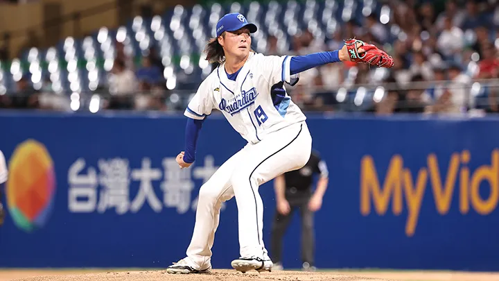 二軍で猛アピールし支配下登録をつかんだ富邦・鈴木駿輔は、一軍でもスケールアップした投球を続けている。©CPBL