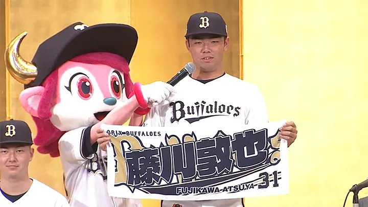 高卒ドラ1・藤川敦也は「将来ビッグに」 オリックス新人選手入団発表記者会見