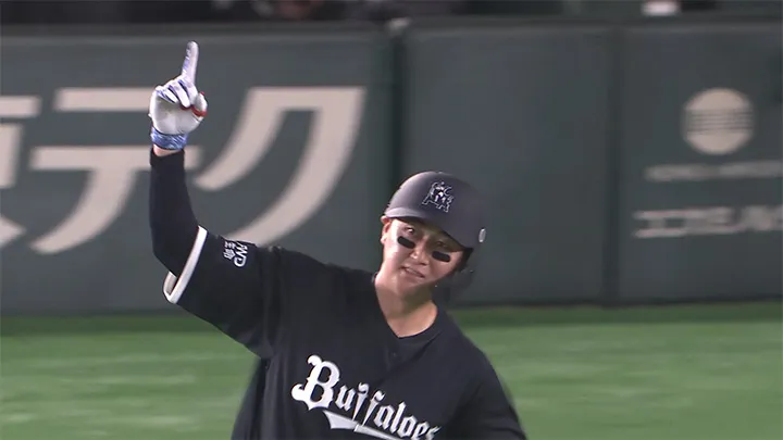 紅林弘太郎が反撃の13号2ラン　東北楽天戦打率3割超と好相性