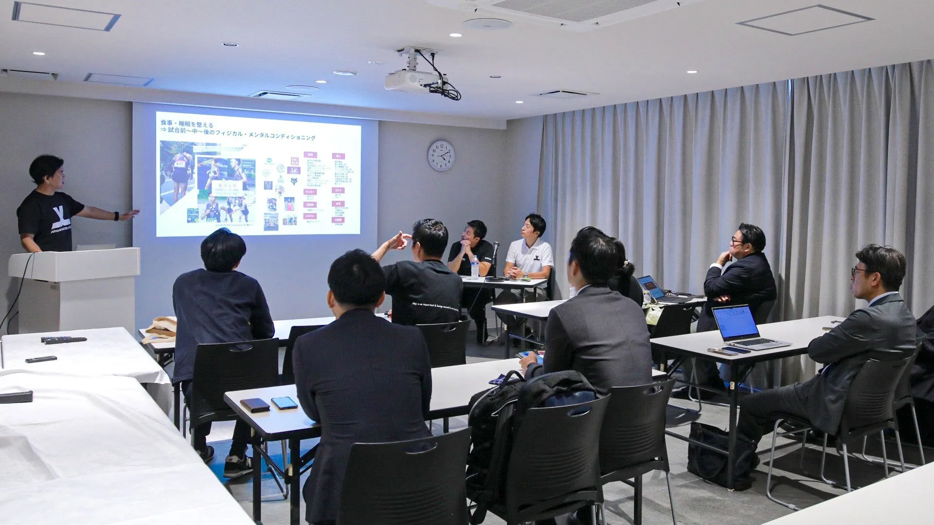 프로그램 마지막 날에는, 참가한 스타트업 기업에 의한 발표회를 실시. JWL의 현장에서 얻은 눈치채기나 과제가 공유되었다【©JWL】