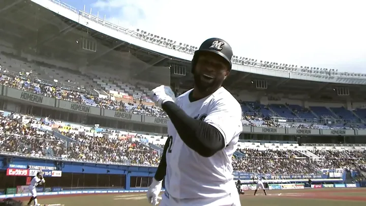 ポランコが2試合連続ホームラン！　才木浩人の速球をたたき込む