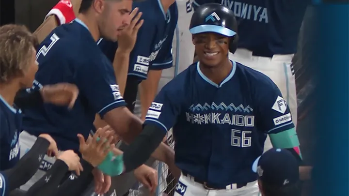 万波中正が反撃の17号2ラン！　7月19日以来の一発