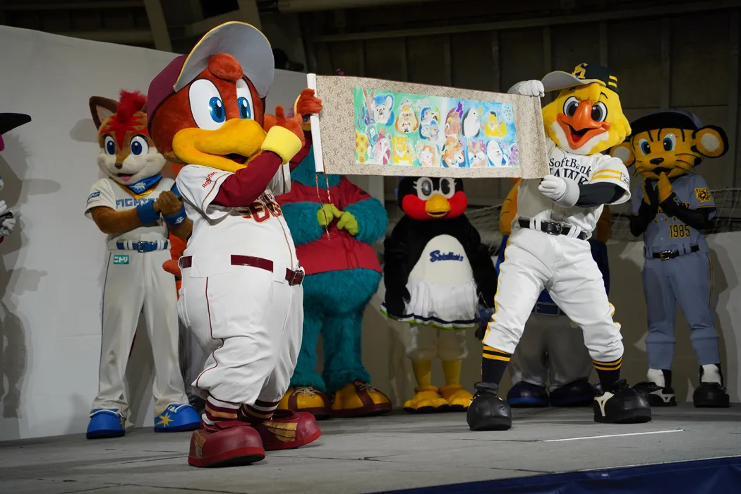 (左)クラッチ(右)ハリーホーク