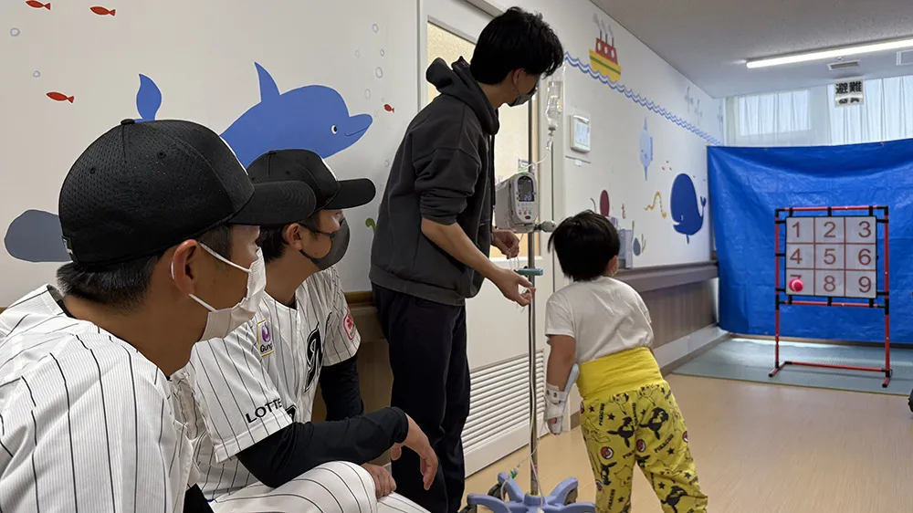 「小児がん支援プロジェクト」の様子【写真：球団提供】